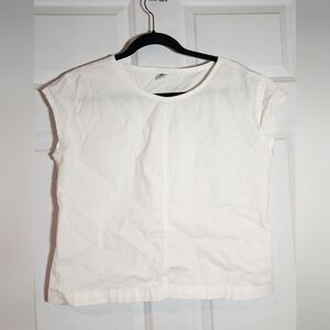 White Cotton Blend Short Cap Sleeve Blouse Approx 20in P2P 21in Length